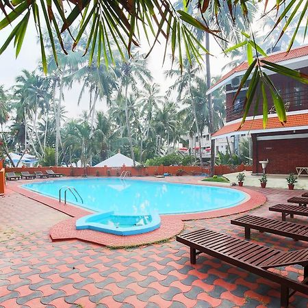 Treebo Moonlight Hotel Thiruvananthapuram Buitenkant foto