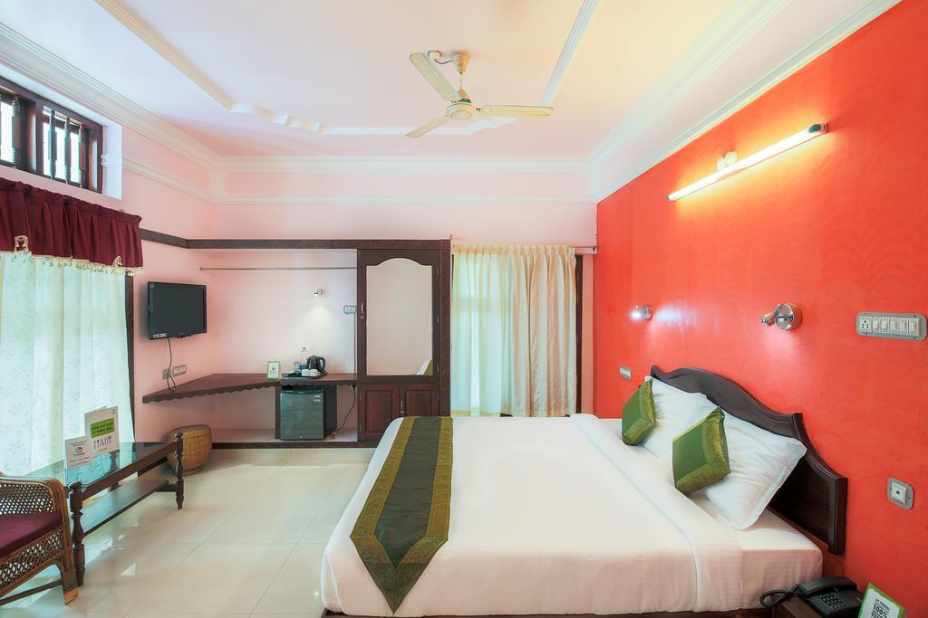 Treebo Moonlight Hotel Thiruvananthapuram Buitenkant foto