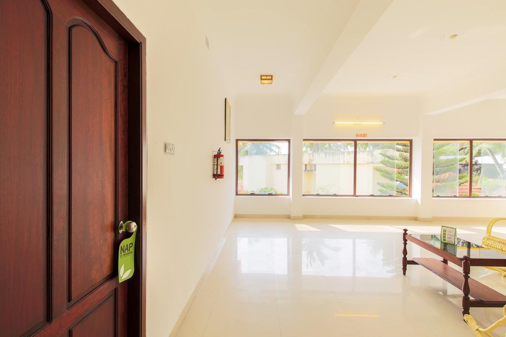 Treebo Moonlight Hotel Thiruvananthapuram Buitenkant foto