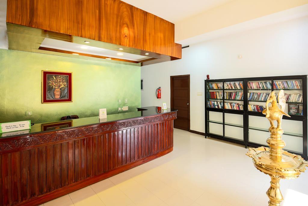 Treebo Moonlight Hotel Thiruvananthapuram Buitenkant foto