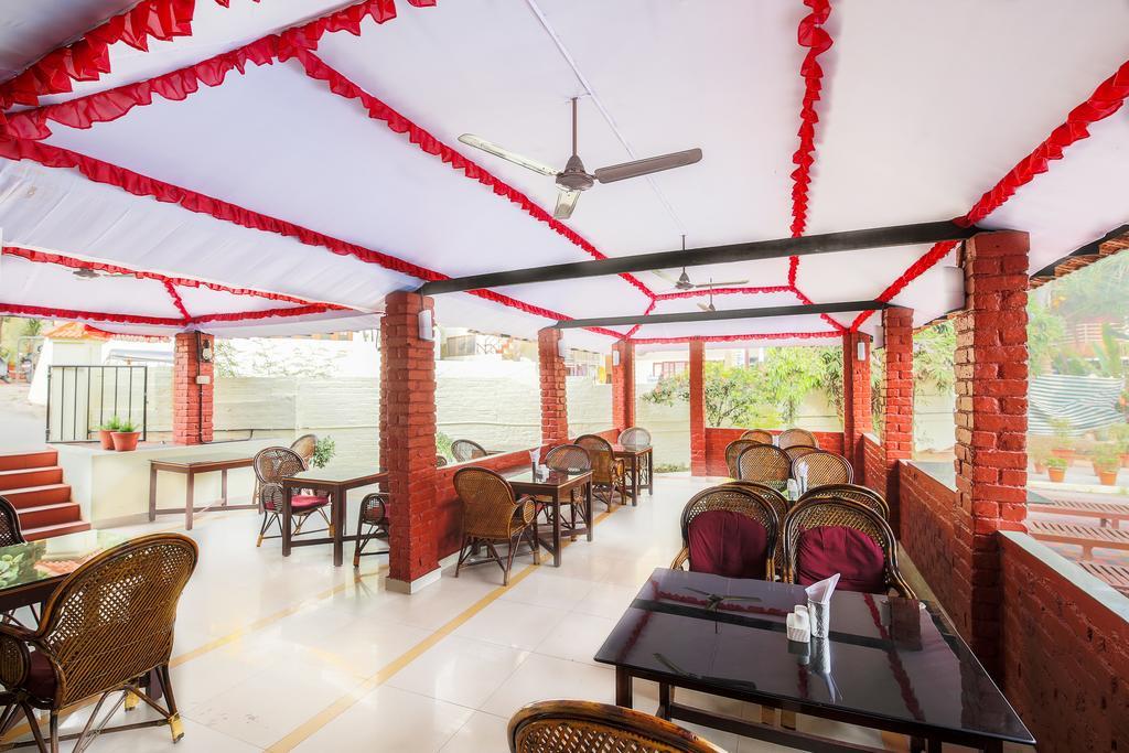 Treebo Moonlight Hotel Thiruvananthapuram Buitenkant foto